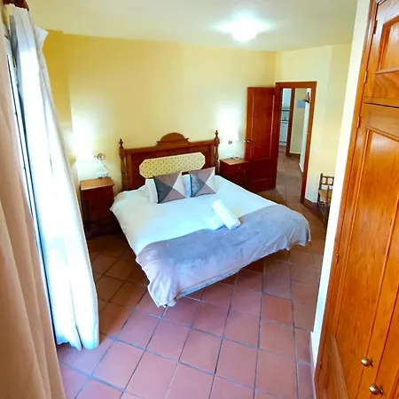 Апартаменты Plaza Andalucia Edificio Enebro 4-6 Pax *