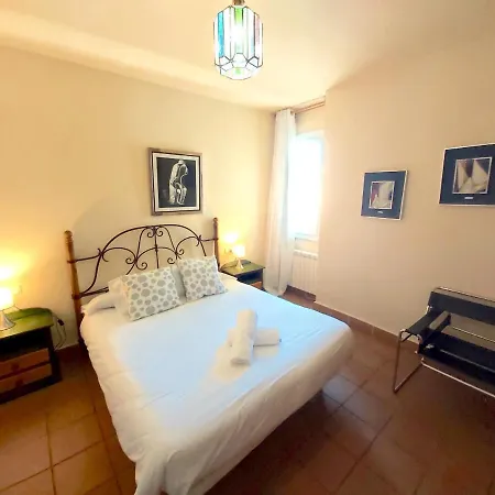 Apartment Plaza Andalucia Edificio Enebro 4-6 Pax