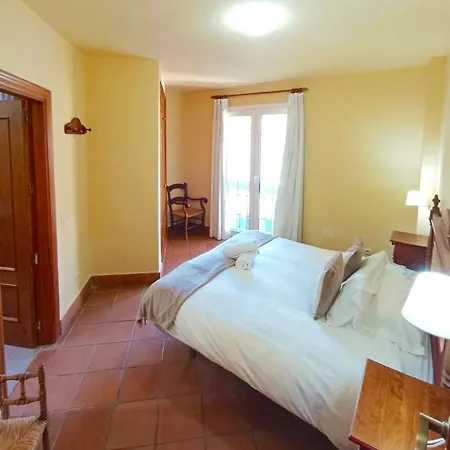 Plaza Andalucia Edificio Enebro 4-6 Pax *