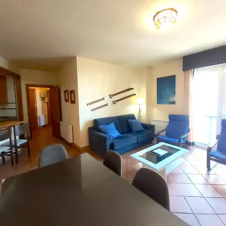 Apartmán Plaza Andalucia Edificio Enebro 4-6 Pax *