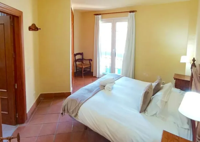 Plaza Andalucia Edificio Enebro 4-6 Pax *